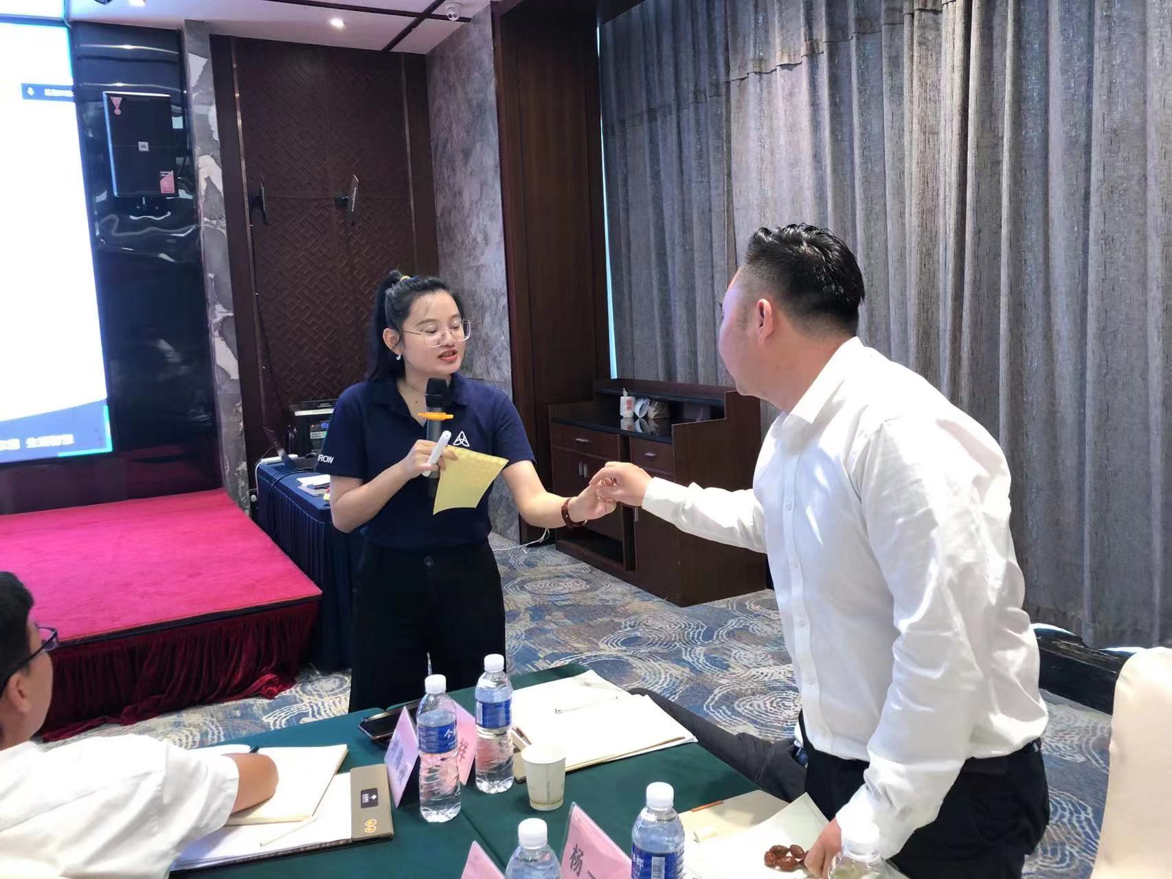 凯时娱乐人生就是博家居集团8月份谋划事情聚会暨四大中心培训聚会胜利召开凯时娱乐人生就是博 - 凯时娱乐人生就是博家居集团